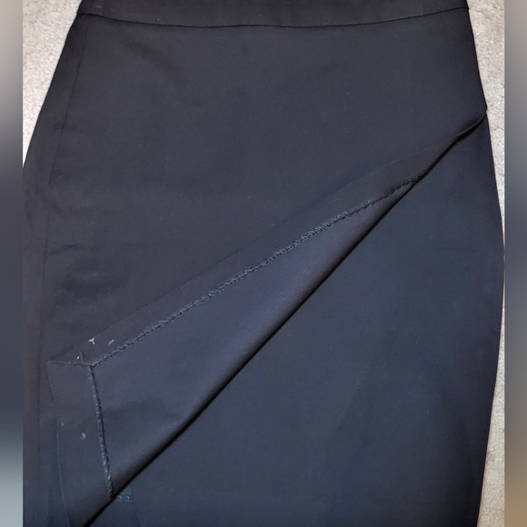 Banana Republic Women's Black Asymmetrical Skirt - Size 00P - Picture 4 of 6